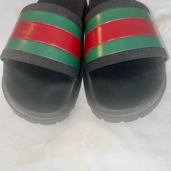 MEN'S GUCCI WEB RUBBER SLIDE SANDAL - Picture 7 of 8